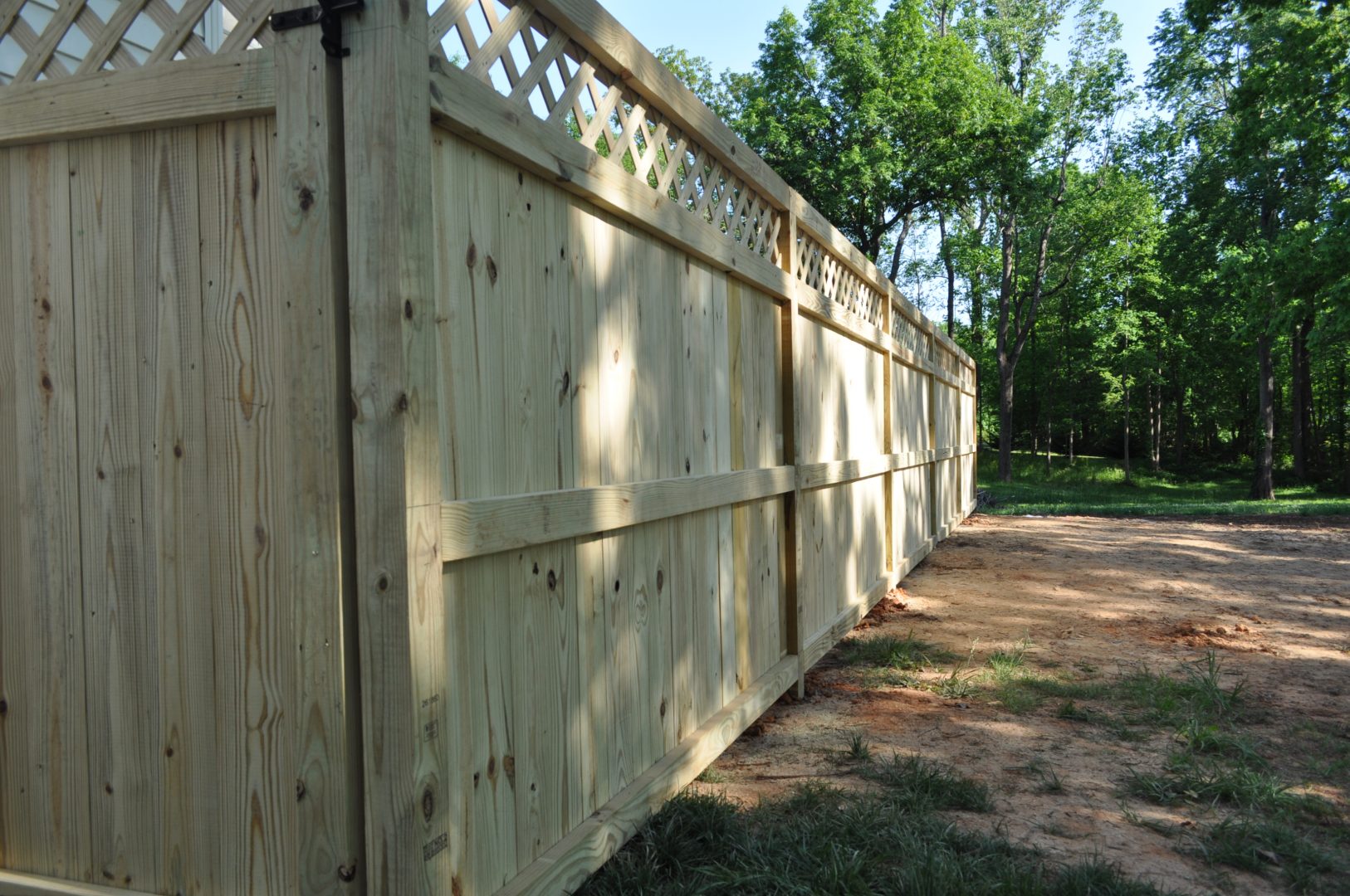 Plaza fence LLC